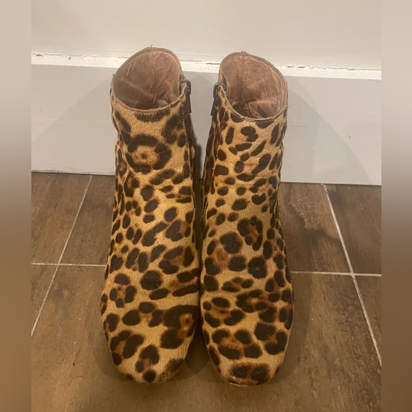Madewell Jada Boot in Leopard Calf Hair - Picture 5 of 6